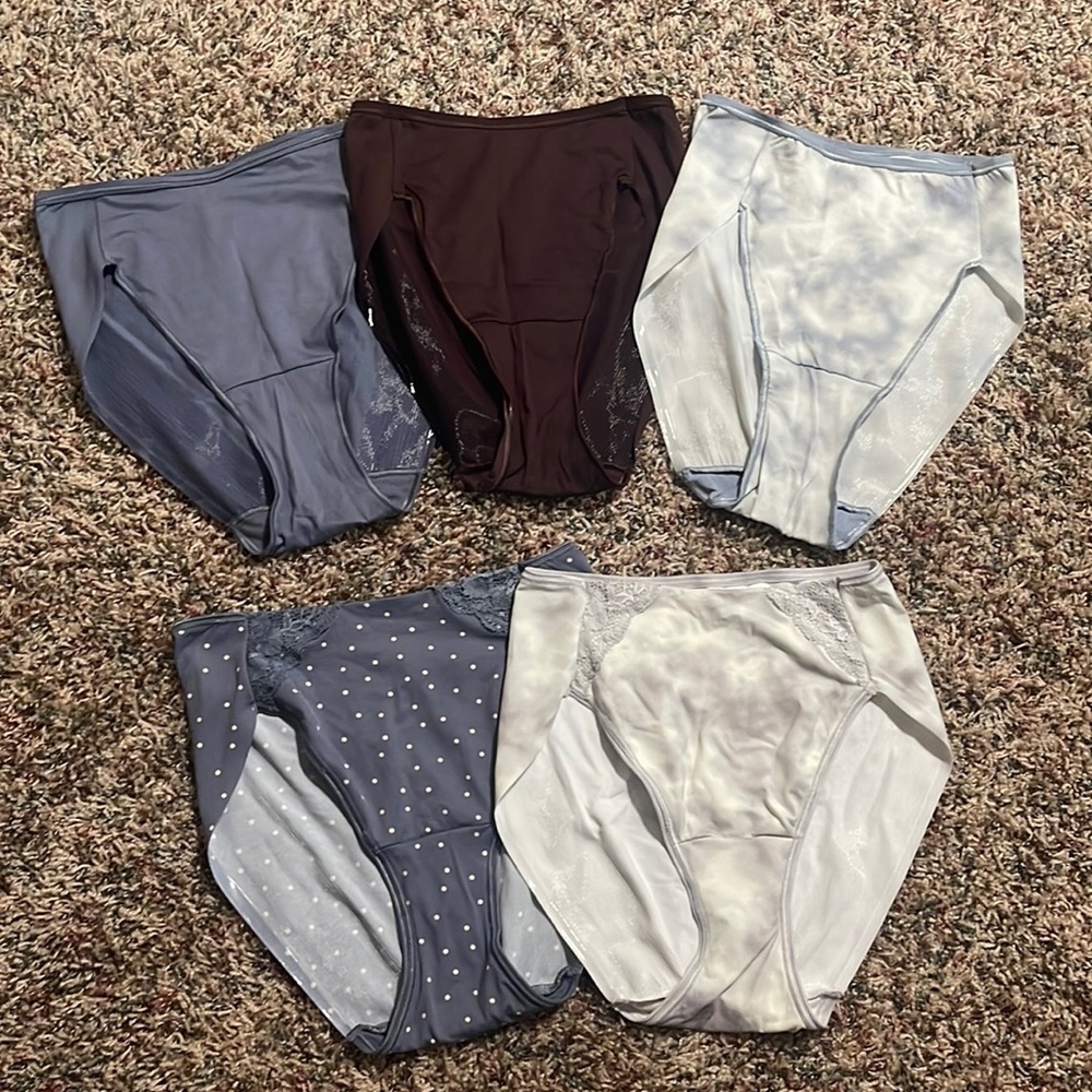 Soma vanishing high waisted panties - size small